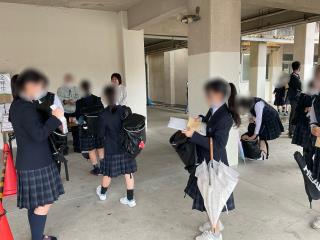 写真：副読本販売1