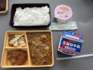 写真：学校給食1
