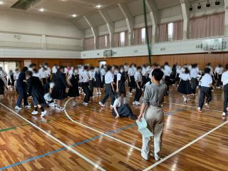 写真：1年生宿泊学習前準備2
