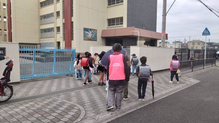 刑部小学校地区でのピンクシャツデー取組2
