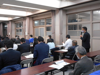 写真：学校から見えた課題及び改善点話し合いの様子
