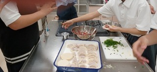 写真：トンフェイ学級 新入生歓迎会2
