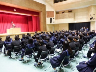 写真：全校集会1