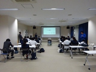 写真：生徒議会を開催1