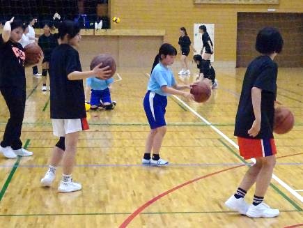 女子バスケ部・部活動体験18