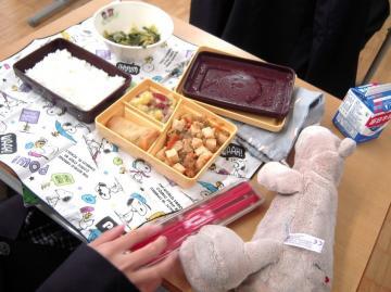 写真：中学校給食がスタート3