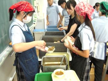 写真：2学期給食スタート2