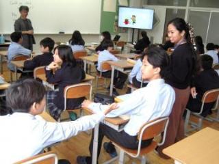 写真：7年生・英語の授業1