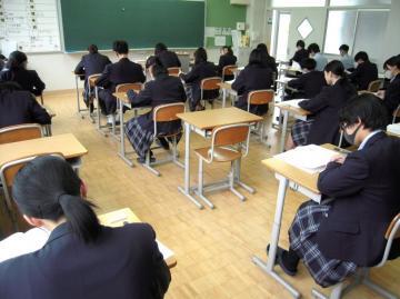 写真：全国学力テスト 数学のテスト