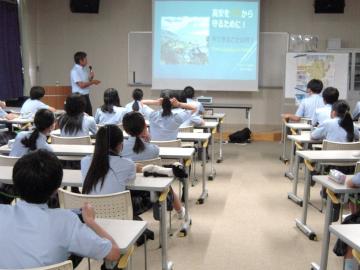 写真：出前授業の様子1