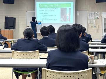 写真：出前授業の様子1