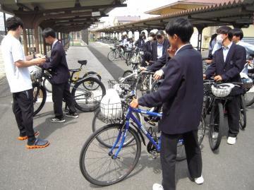 写真：自転車点検1