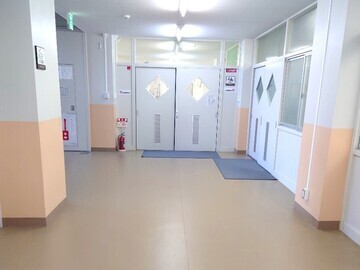 写真：後期課程職員室入口