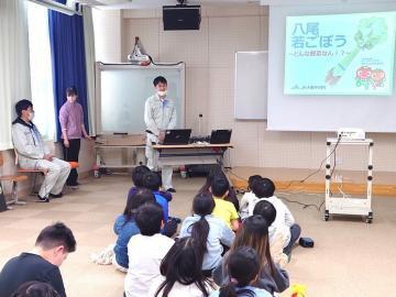 写真：八尾若ごぼう出前授業1