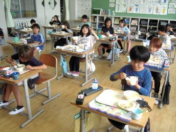 写真：よくかんで2