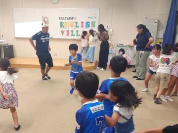 写真：2年生・Takayasu English Village3
