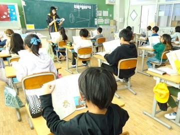 写真：国語の授業の様子1
