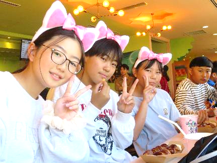 志摩スペイン村で昼食08