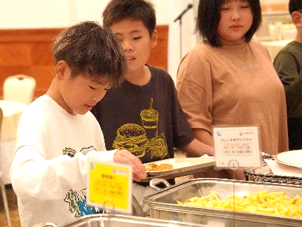 ホテルで夕食06