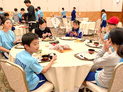 ホテルで夕食09