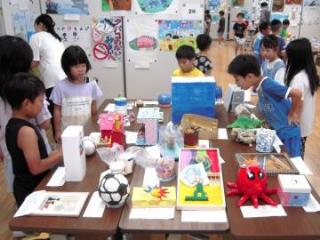 写真：校内夏休み作品展1