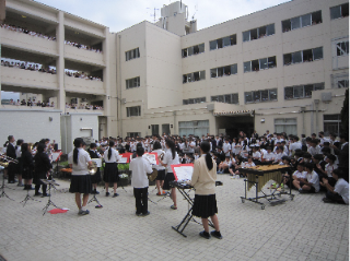 写真：中庭コンサート4