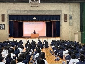 写真：全校集会1