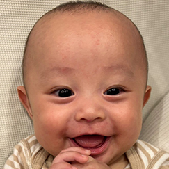 写真:赤ちゃん きい