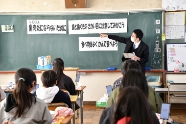 写真:保健師による歯の健康のおはなし