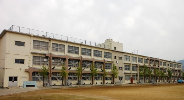 写真：曙川小学校
