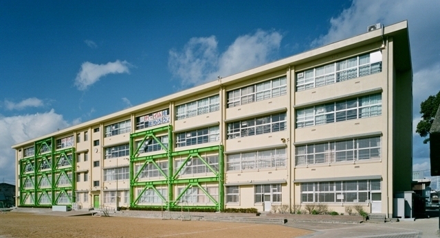 写真：東山本小学校