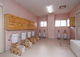 写真:1階1歳児便所