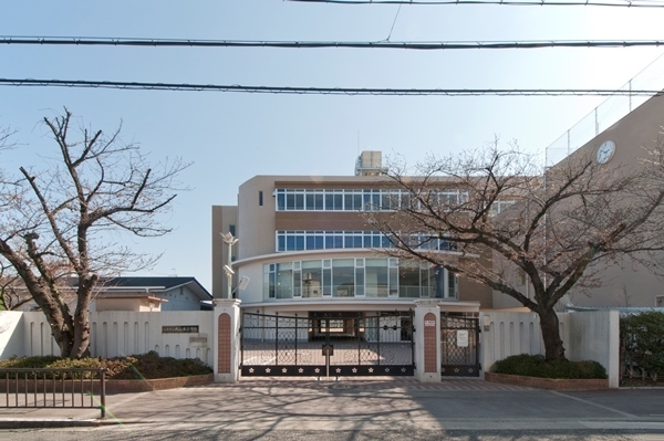 写真：八尾市立南山本小学校