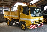 写真：4トンダンプカー