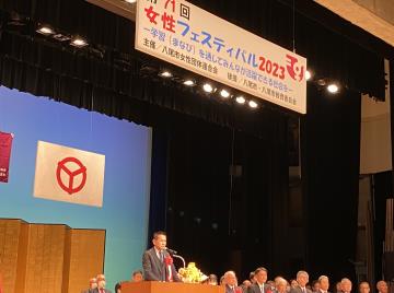 写真：大松市長　イベントでの様子8
