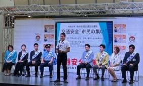 写真：大松市長　イベントでの様子3