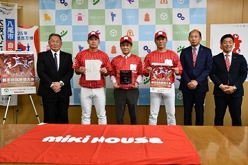 写真：大松市長　イベントでの様子8