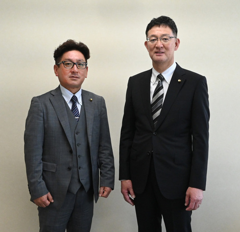 正副議長の写真。副議長 松本剛 議長 竹田孝吏