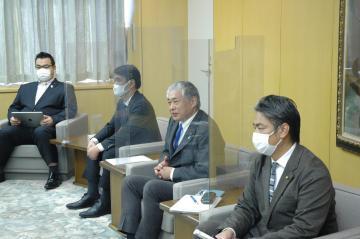 写真：近畿大学オンライン授業収録に参加の様子8