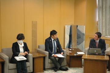 写真：近畿大学オンライン授業収録に参加の様子6