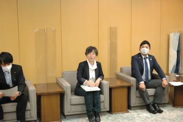 写真：近畿大学オンライン授業収録に参加の様子5