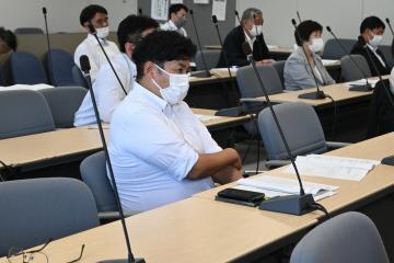 写真：個人情報保護　熱心に講義を受講(4)