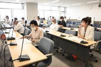 写真：議員のコンプライアンス　熱心に講義を受講(4)