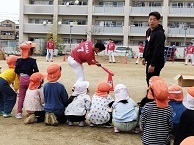 写真：ティーボールをやってみよう3