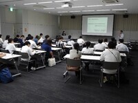 写真：研修の様子1