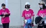 写真：ピンクシャツデーの様子13日