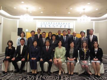 国際交流都市歓迎会集合写真