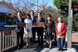 写真:ベルビュー通り銘板2