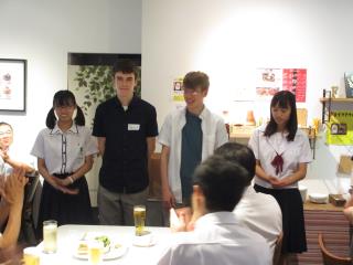 表敬訪問時の集合写真