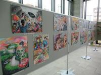 写真：展示の様子（龍華コミセン　エントランスロビー）3